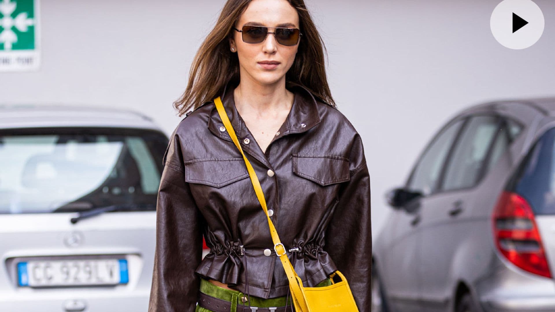 Bolsos de colores, los 5 magníficos para convertir un look en sobresaliente