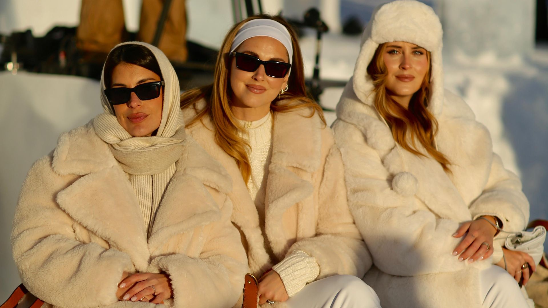 Dulceida y las hermanas Ferragni conquistan la estación de esquí más exclusiva con el abrigo 'teddy' que transforma cualquier look