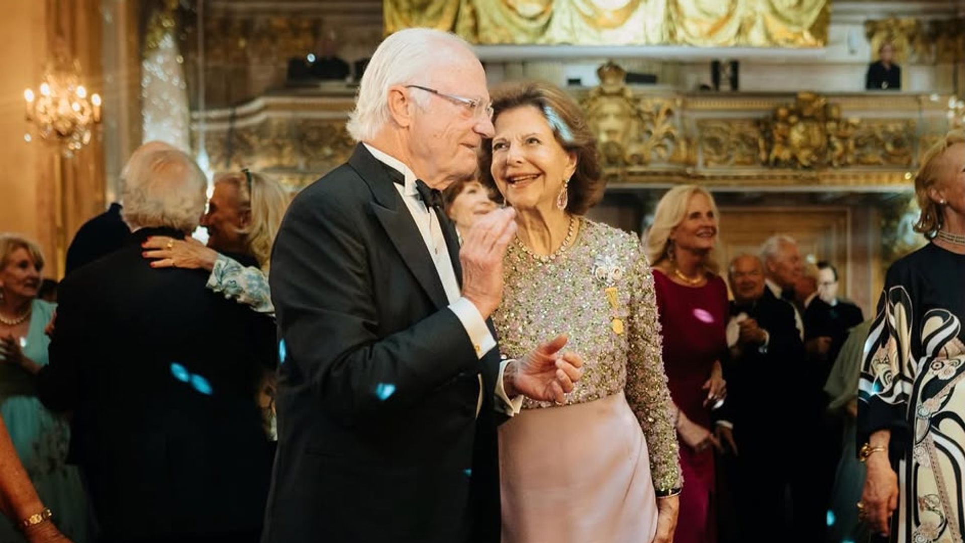 Carlos Gustavo y Silvia de Suecia reúnen a su familia y a las monarquías europeas en la gran fiesta de sus bodas de oro: todas las fotos