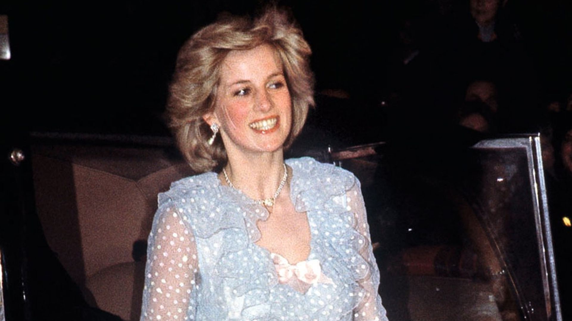 24 años sin Lady Di: Repasamos sus mejores looks de gala