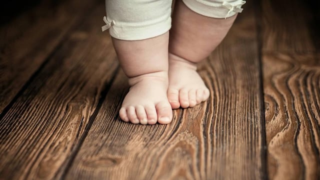 se resfr an nuestros hijos si van descalzos 
