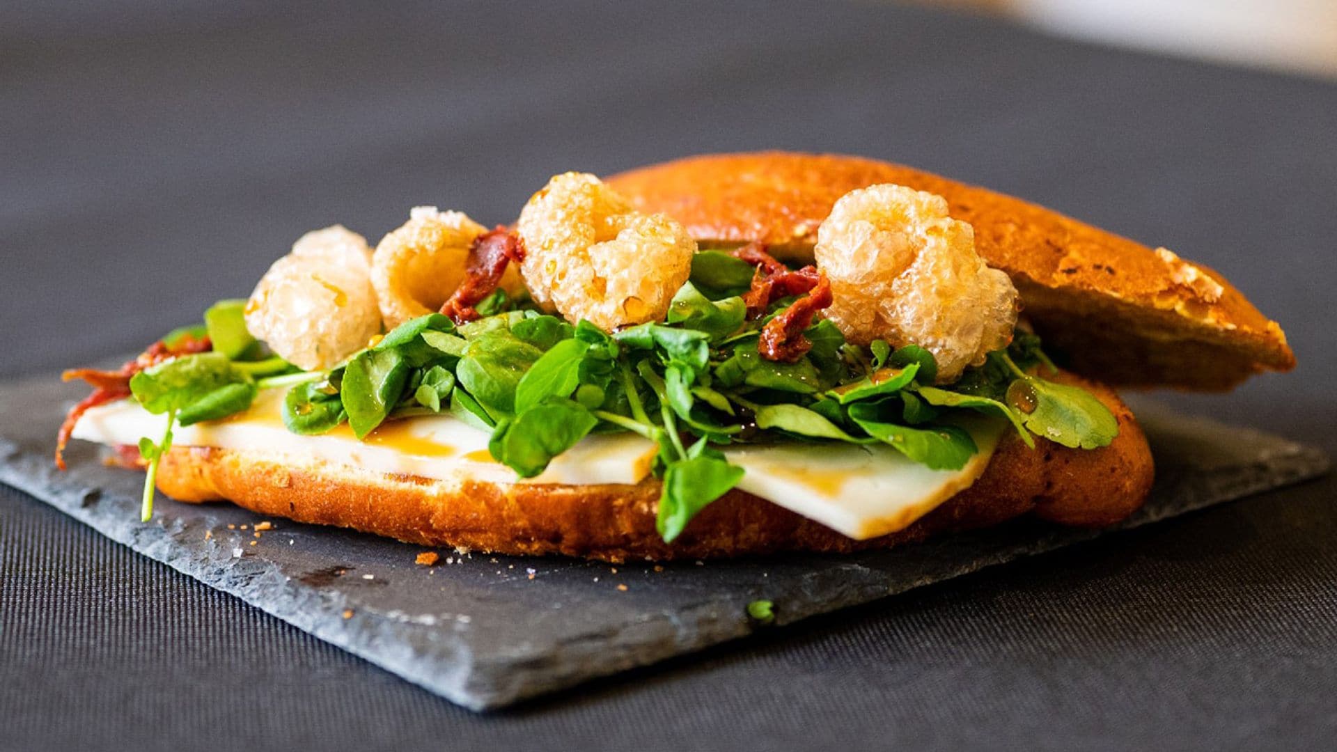 Y el mejor bocadillo de queso de España se come en…