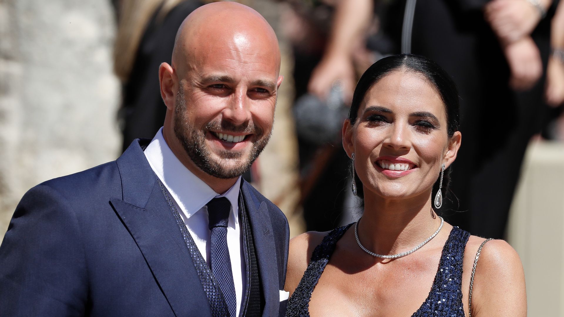 Adiós al fútbol: Pepe Reina se retira en una fecha clave para su mujer y sus 5 hijos