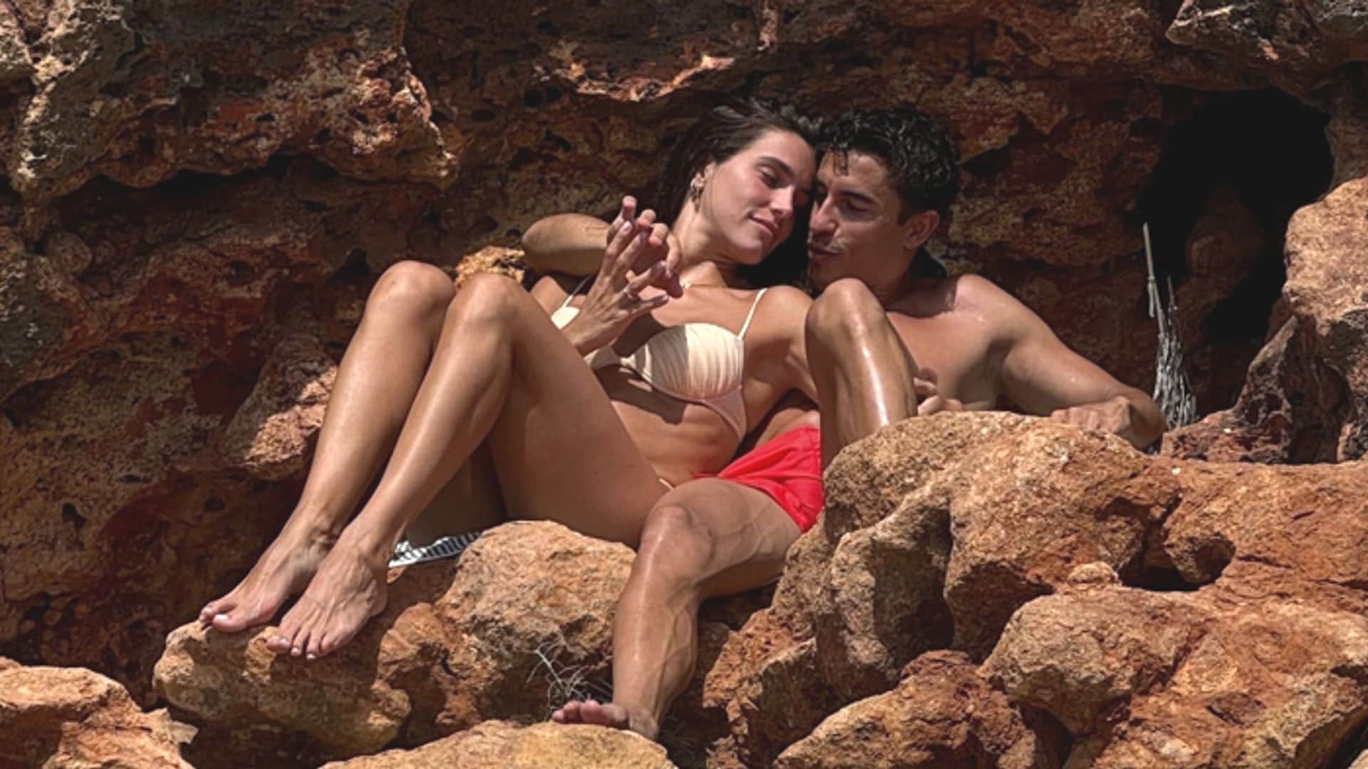 Las imágenes más románticas de Marc Márquez y Gemma Pinto de vacaciones en Menorca