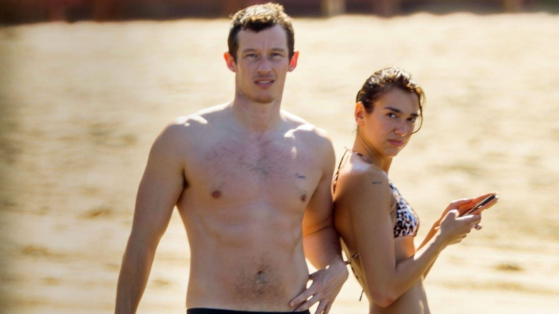 Dua Lipa y Callum Turner en la pre luna de miel en México antes de su boda