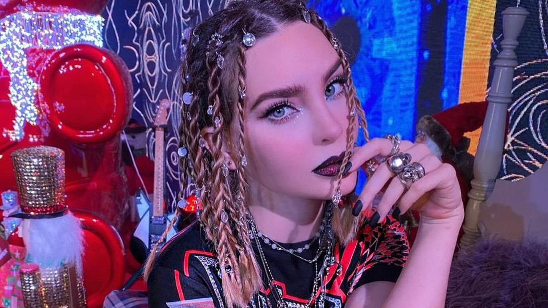 Belinda confiesa que a Christian Nodal le encantaría verla toda tatuada