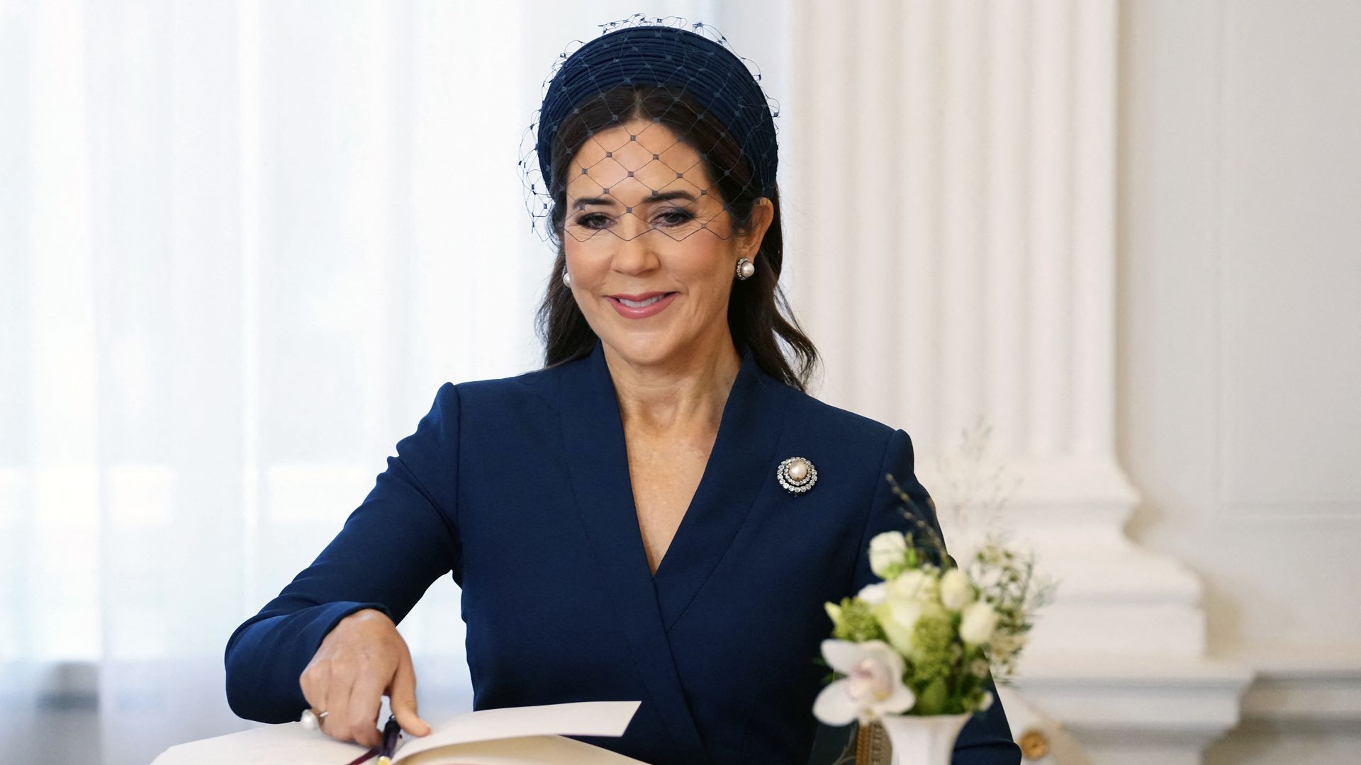 Mary de Dinamarca, con joyas de hace 200 años para acompañar al rey Federico a Letonia