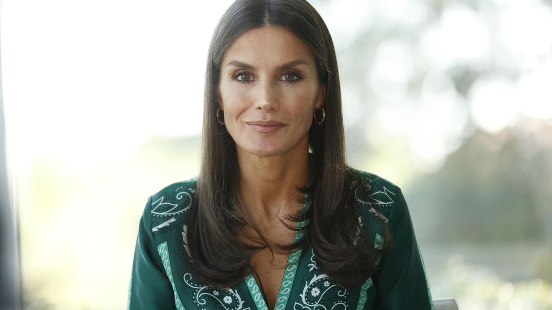 Un mismo vestido, siete looks y todos los zapatos de doña Letizia