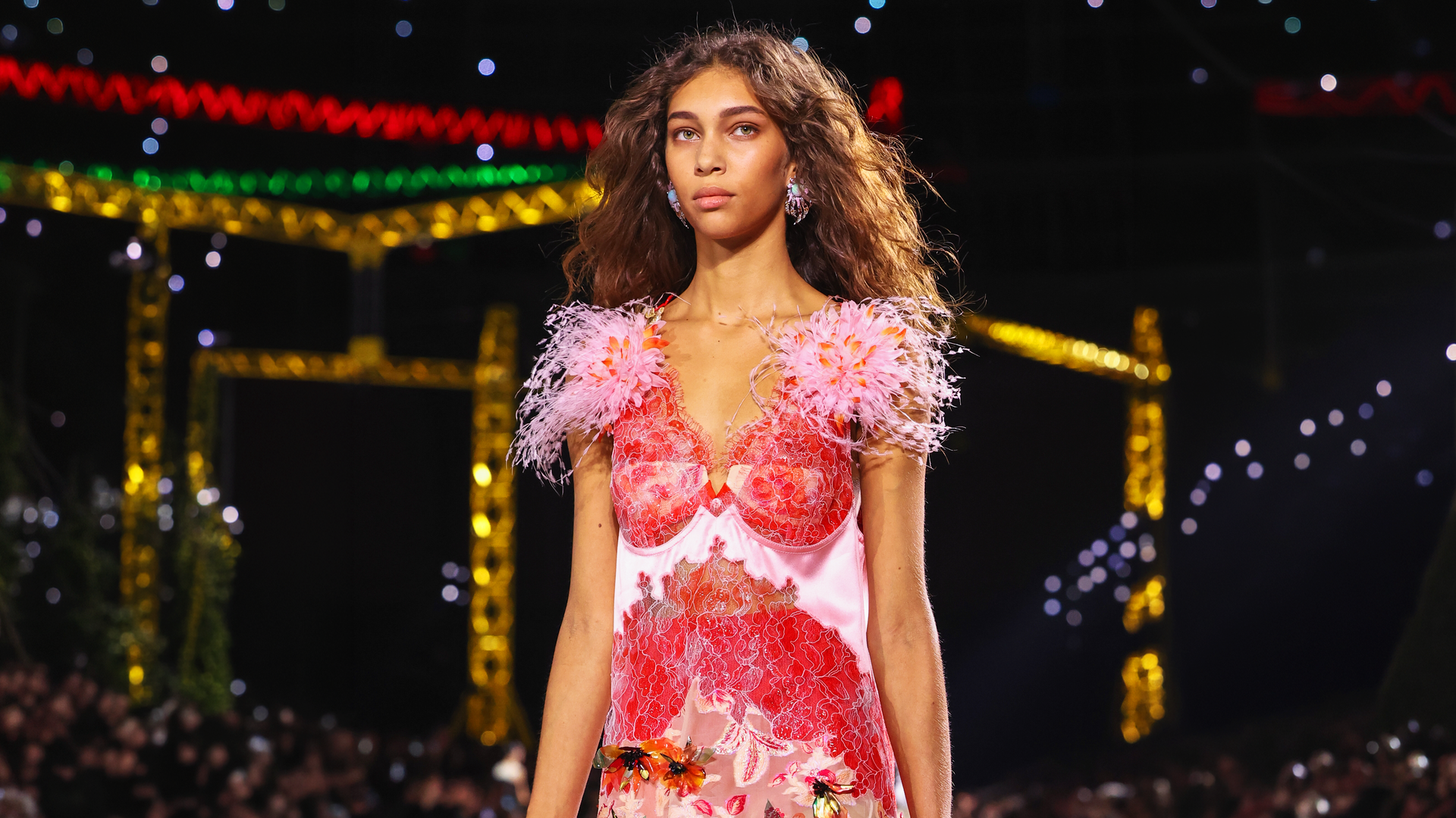 Olvídate del resto: nuestras expertas en moda eligen los 5 momentazos de Paris Fashion Week que van a definir la próxima temporada