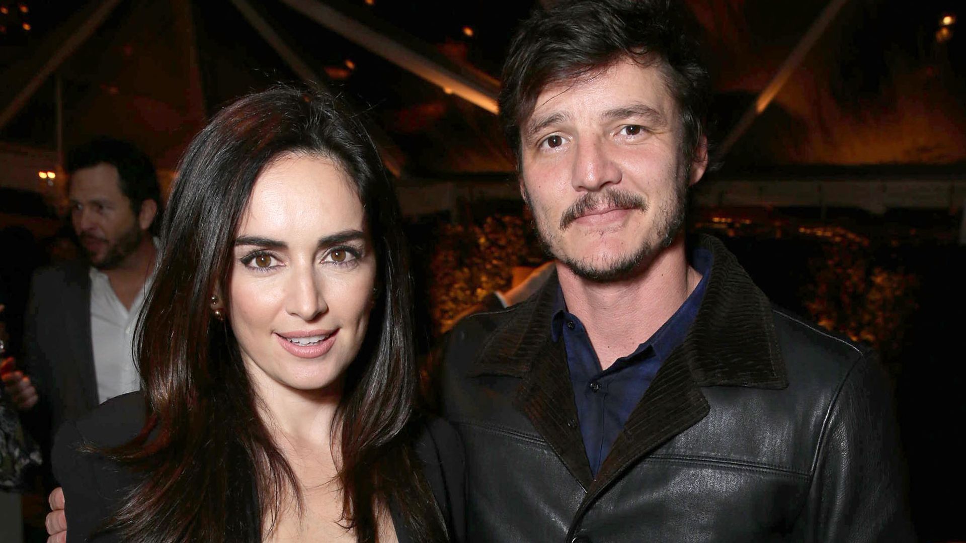 Ana de la Reguera y Pedro Pascal en la Netflix Golden Globes VIP Reception en Los Ángeles, en enero de 2016.