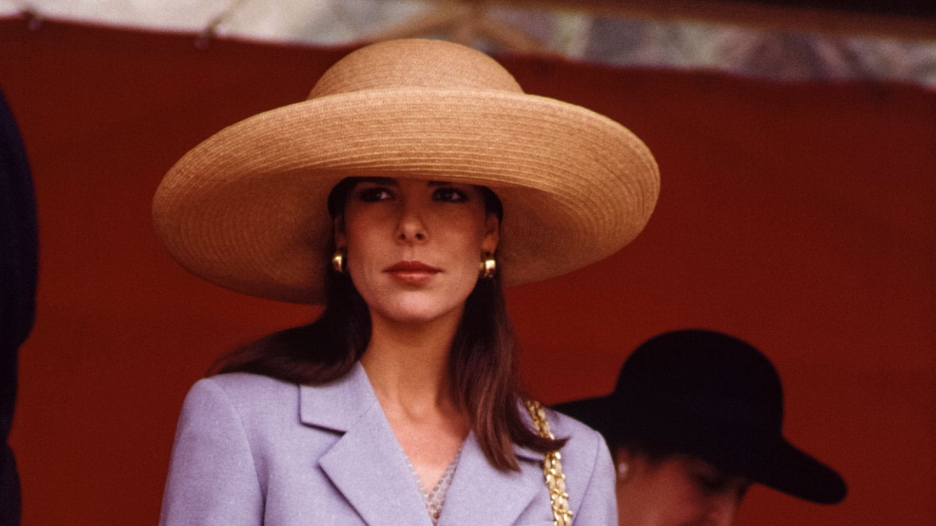 Analizamos con los expertos por qué Carolina de Mónaco es (y siempre será) icono de estilo: "Es autenticidad y elegancia"