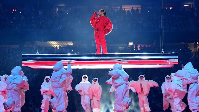 rihanna t