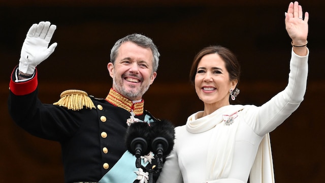 Recordamos el impresionante primer look de Mary de Dinamarca como reina