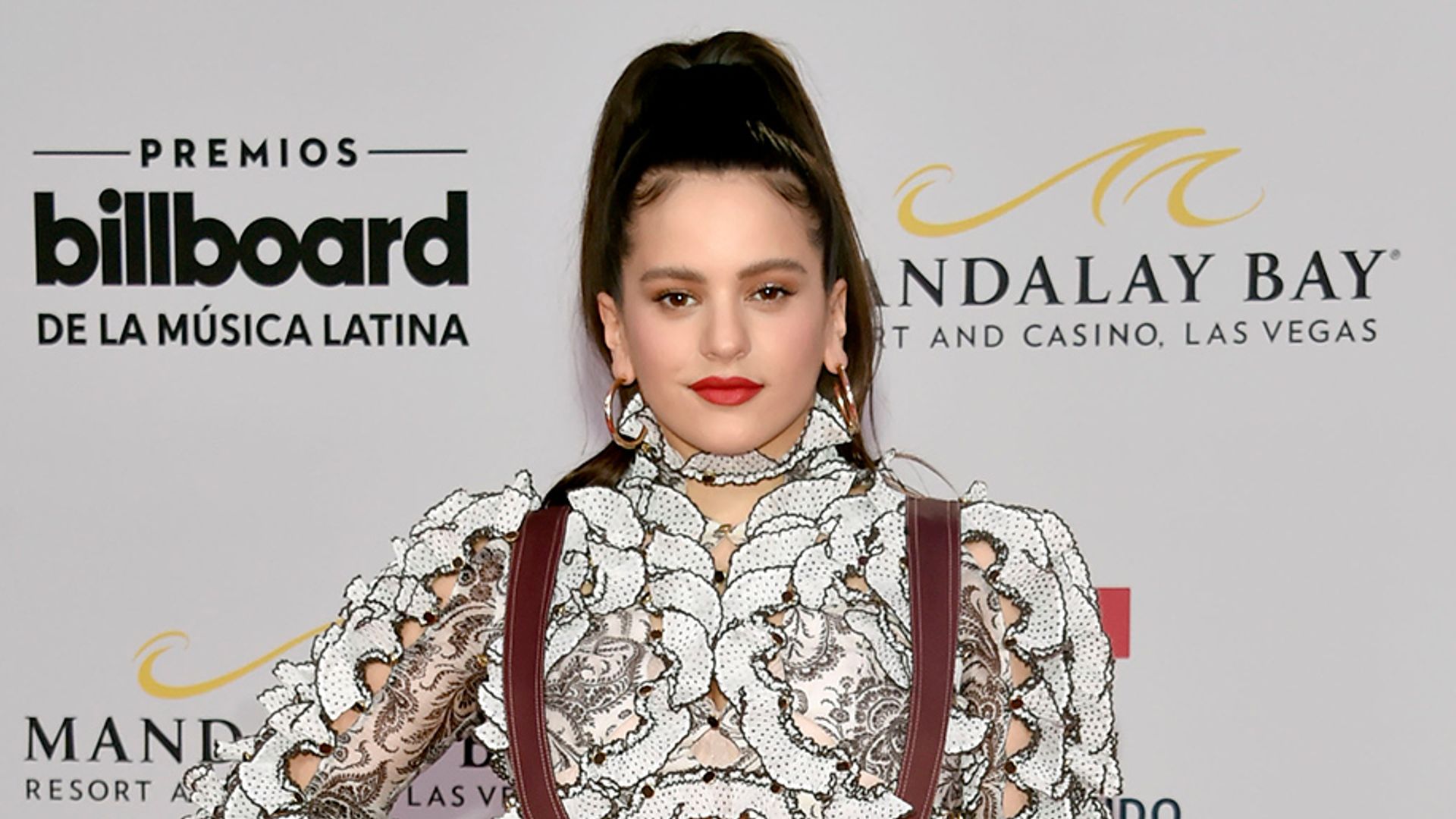 Rosalía, la española consentida de los latinos, sorprendida por el cariño de sus fans