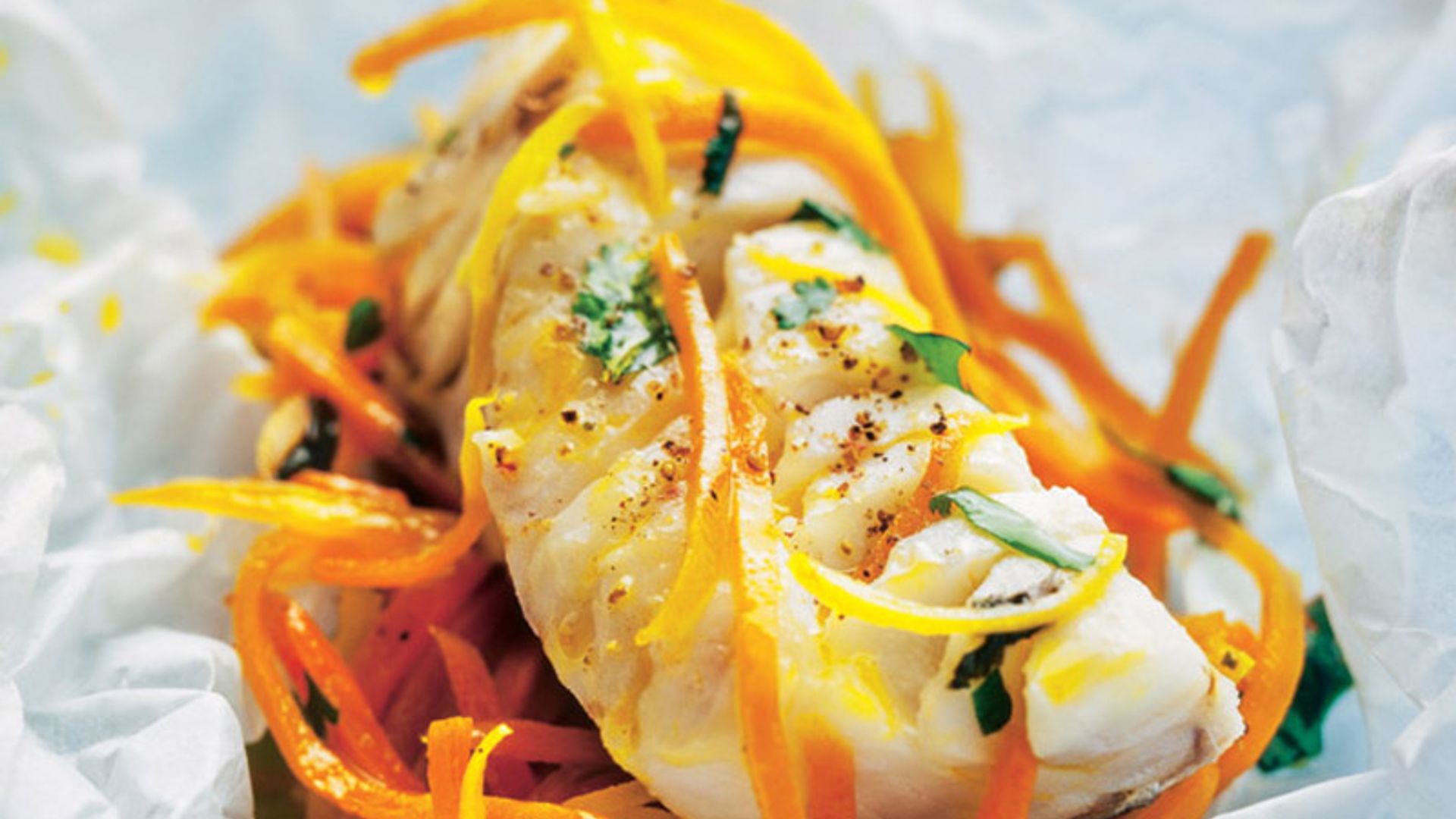 Bacalao en papillote con zanahorias