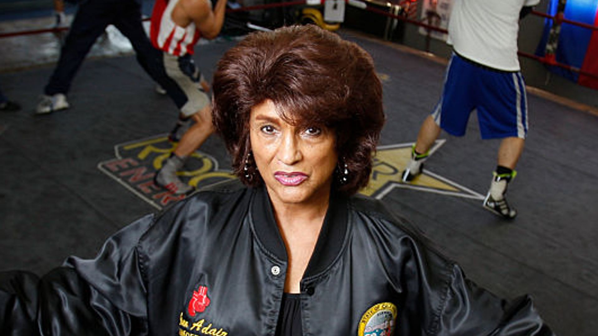 Muere Gwen Farrell, actriz de 'M*A*S*H' y primera mujer árbitra de boxeo profesional en California