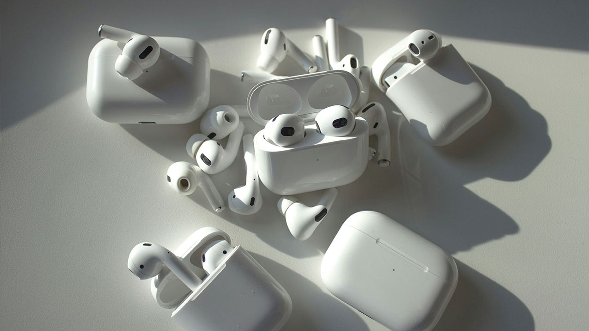¿En qué se diferencian los AirPods 3 y los AirPods Pro?