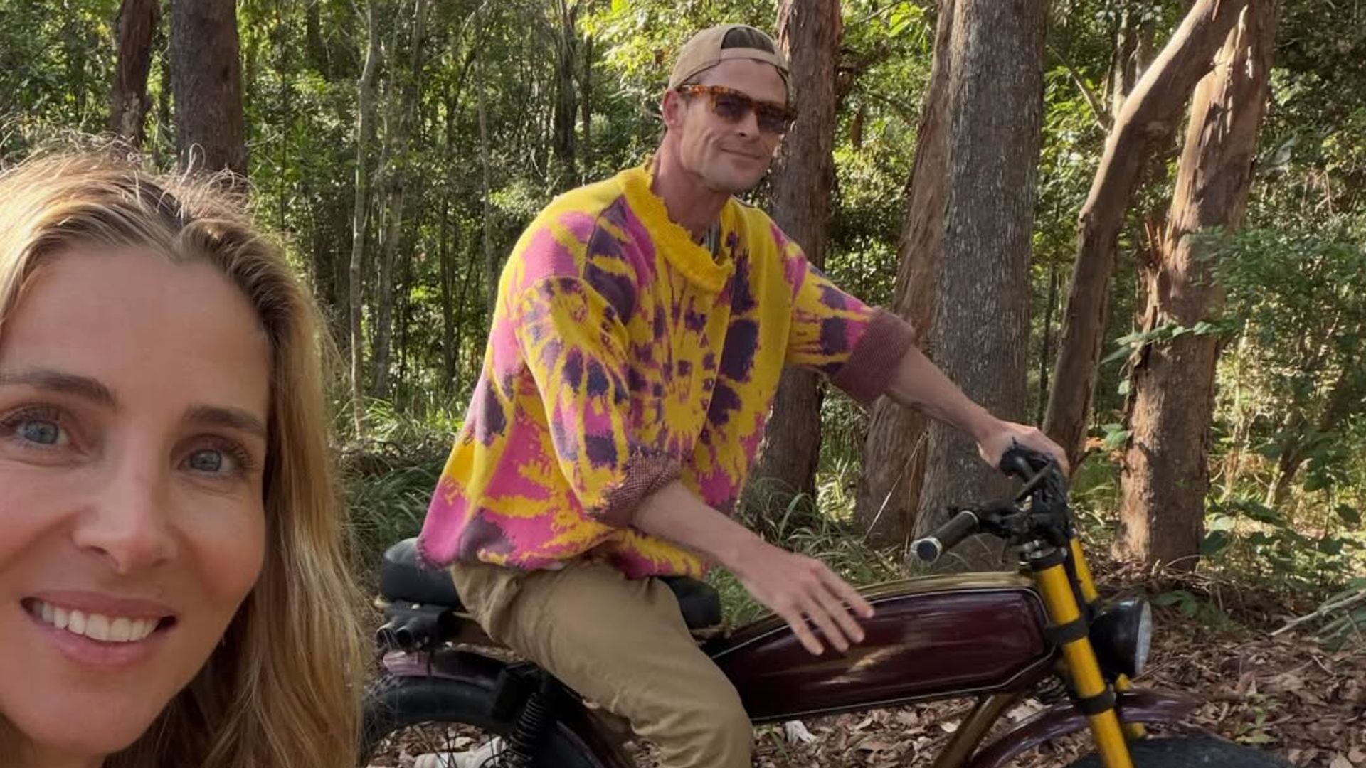 El plan estilo australiano de Chris Hemsworth y Elsa Pataky: una cita para dos entre bicis y serpientes