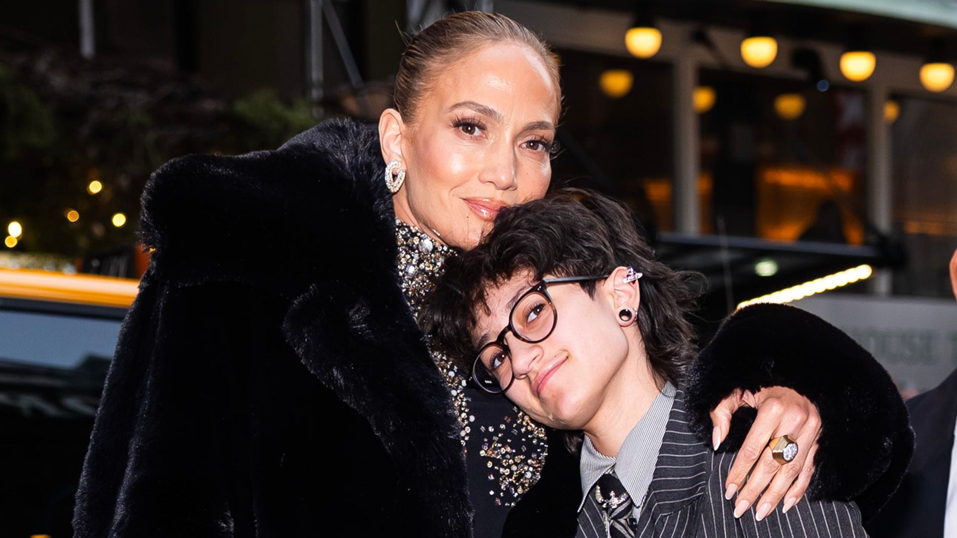 Jennifer Lopez y su hija Emme se muestran como compañeras inseparables en el estudio de baile
