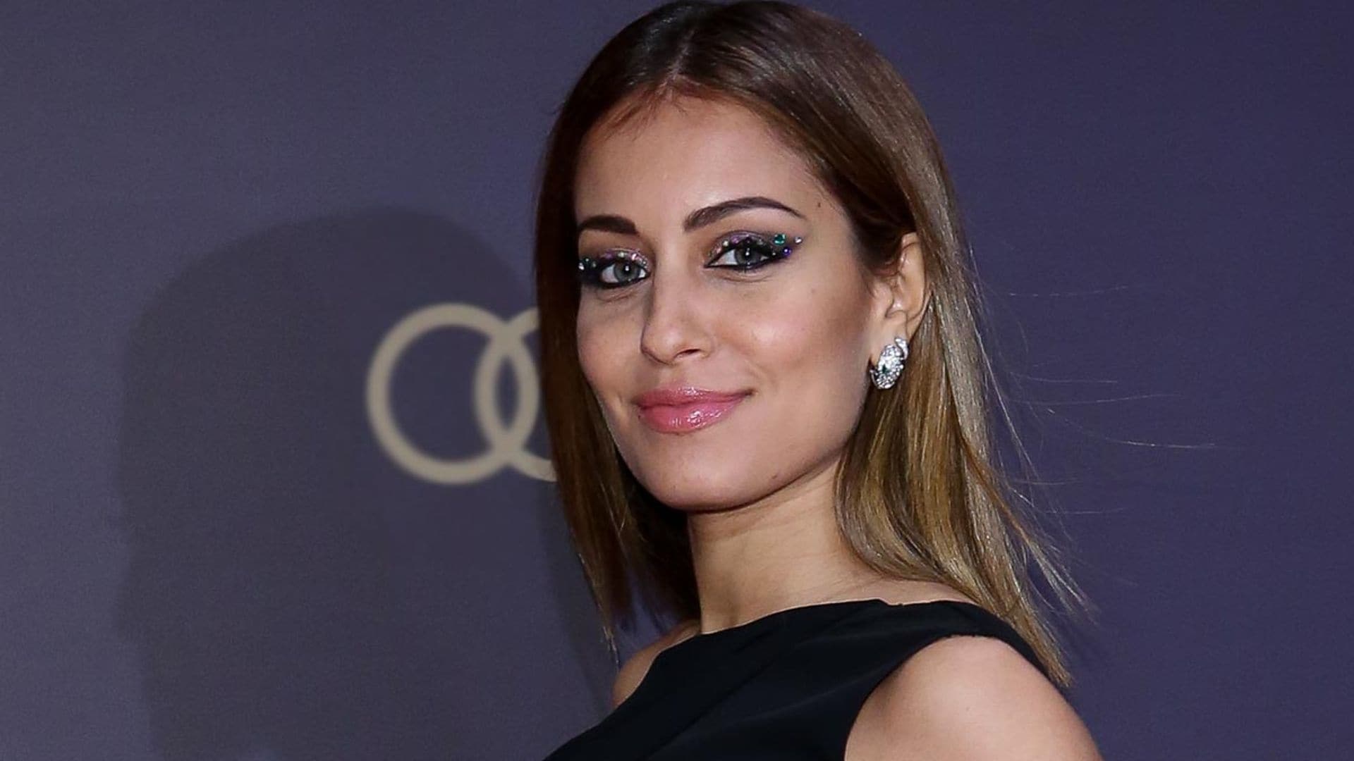 Hiba Abouk ha descubierto cuál es la longitud de flequillo más cómoda y versátil