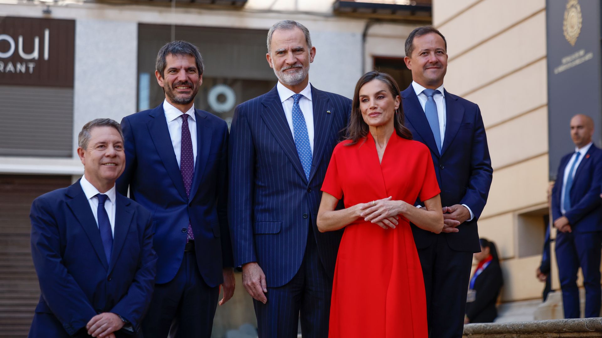 Nuestro experto analiza la potente imagen de la reina Letizia: Busca inyectarse energía a sí misma y transmite mucha fuerza y energía