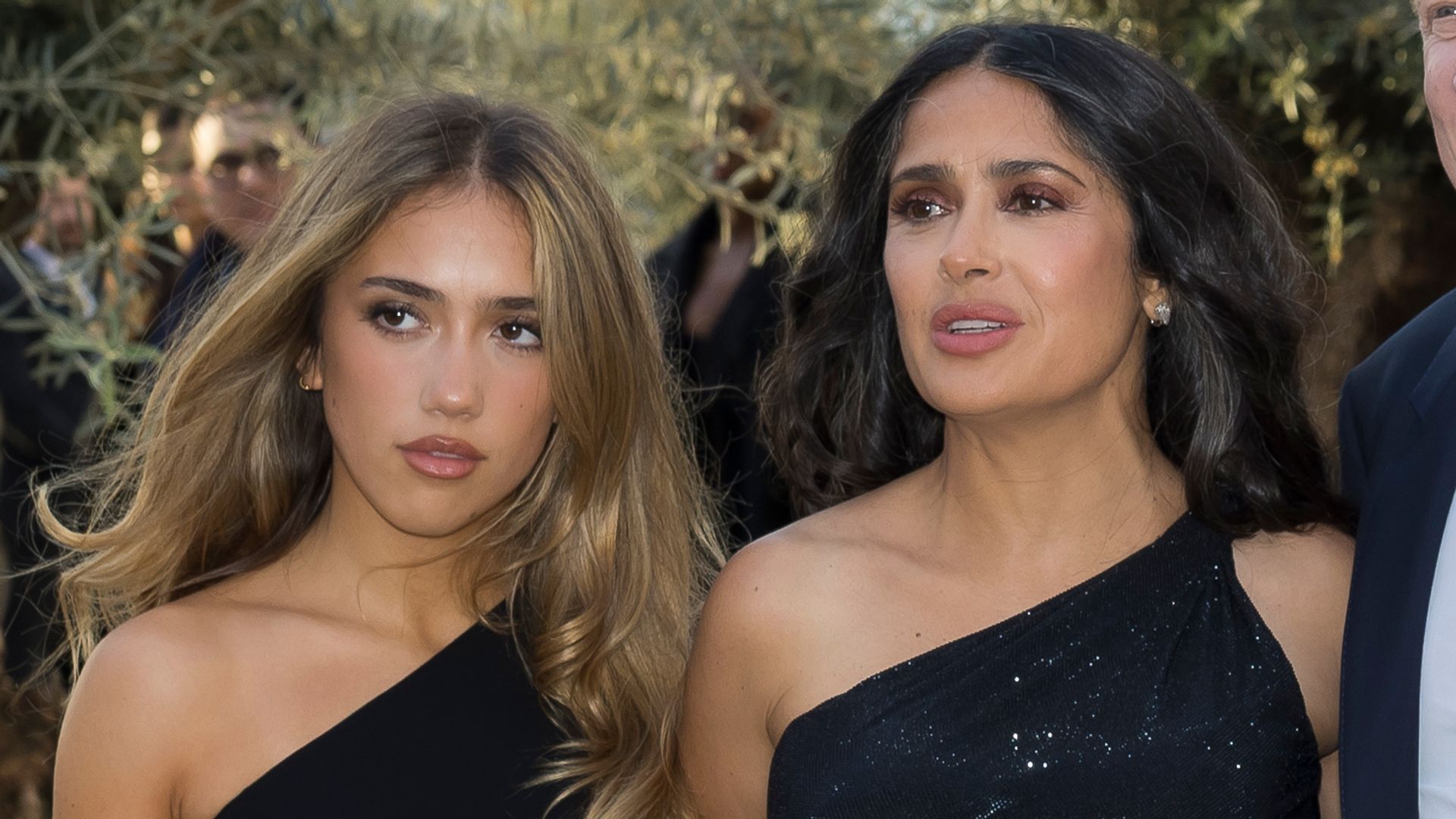 Valentina Paloma Pinault, Salma Hayek, Francois-Henri Pinault y Mathilde Pinault en la cena de la "Fondazione Cini, Isola Di San Giorgio" en Venecia, Italia.