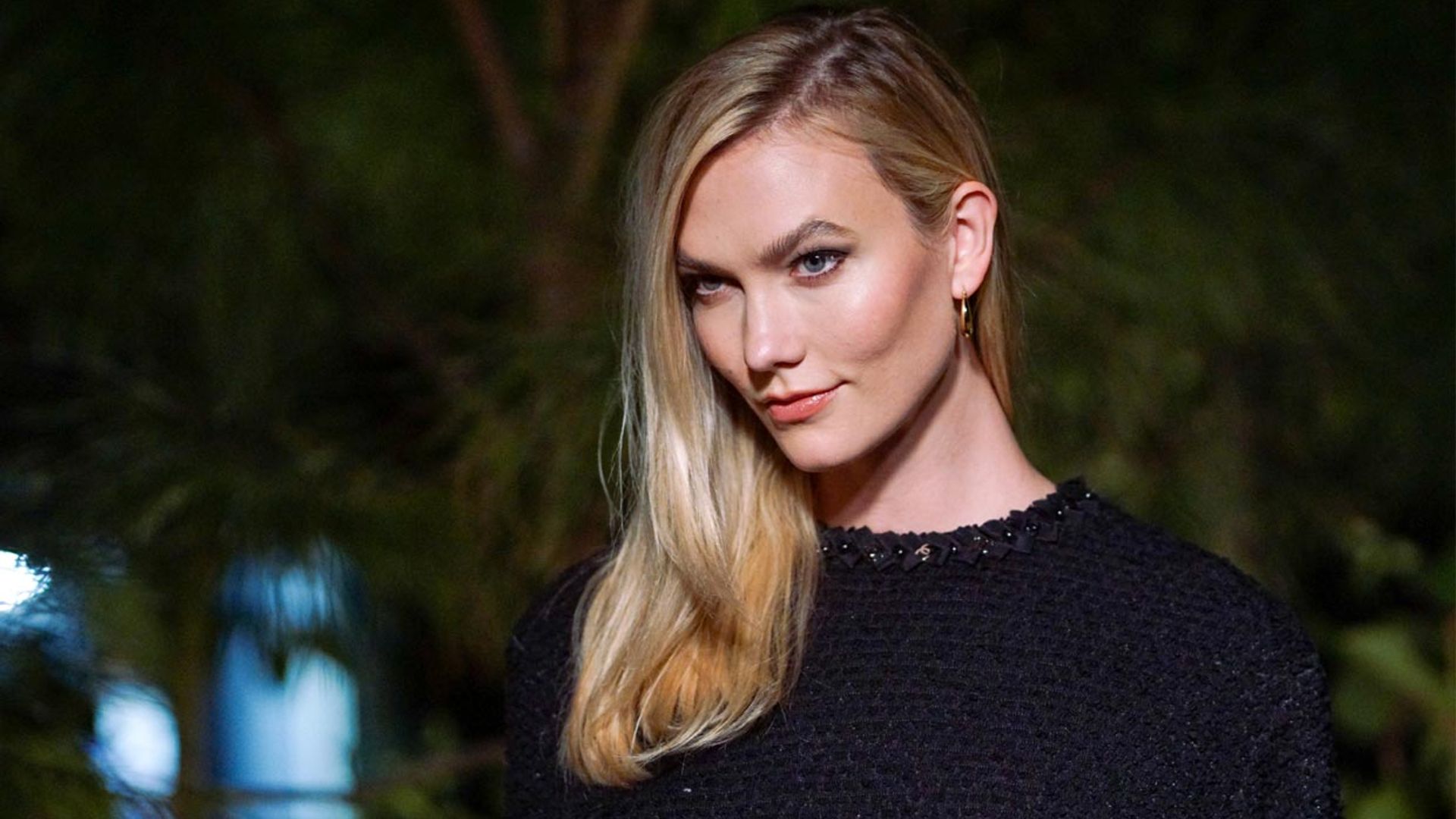 ¡Adiós a una de las rubias más icónicas de la pasarela! Karlie Kloss ahora es castaña