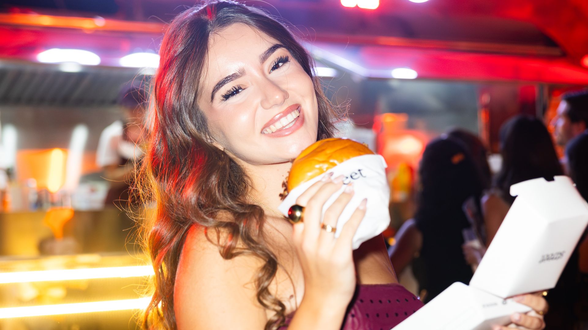 Las smash burgers de GEN ¡H! llegan a Madrid: ya puedes probar la hamburguesa que ha saltado de los ‘foodies’ al mundo de la moda