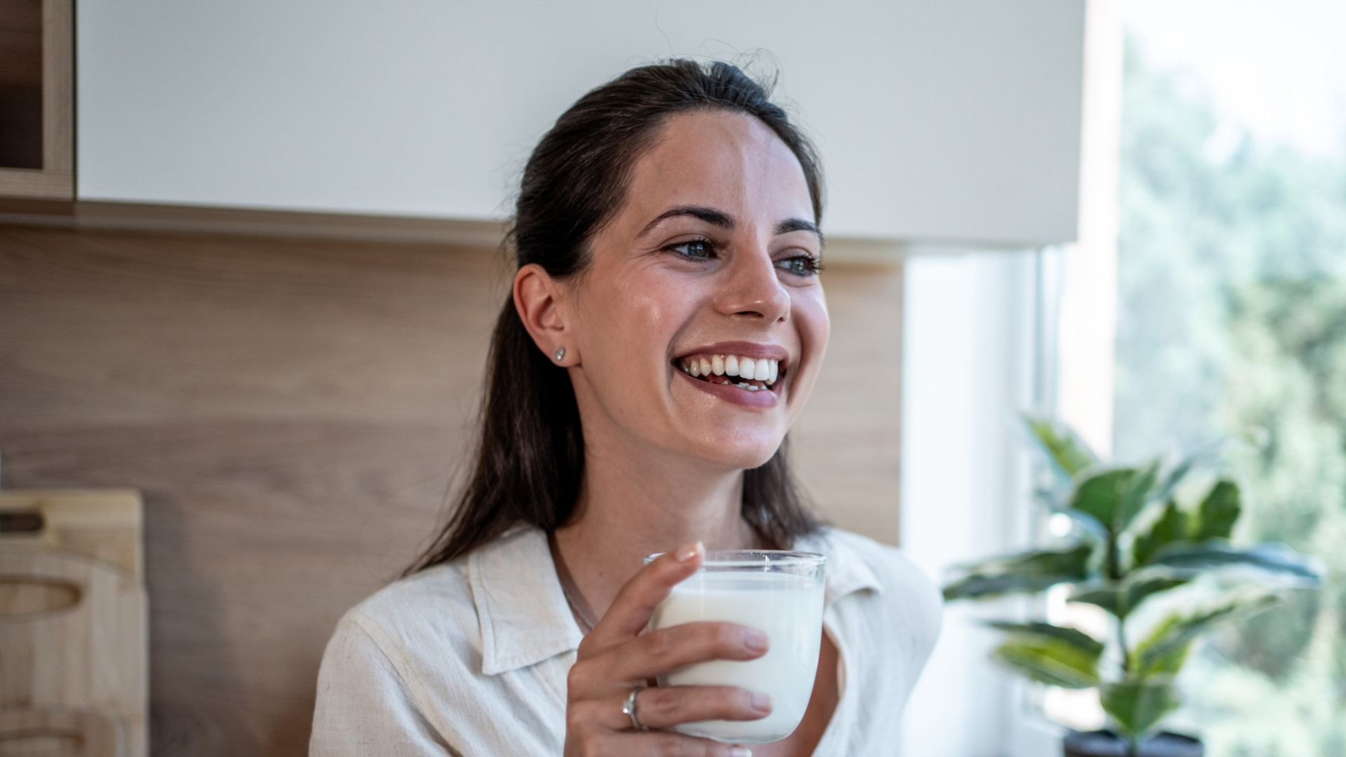 Ni desnatada ni semidesnatada: los nutricionistas explican por qué la leche entera es (a veces) mejor