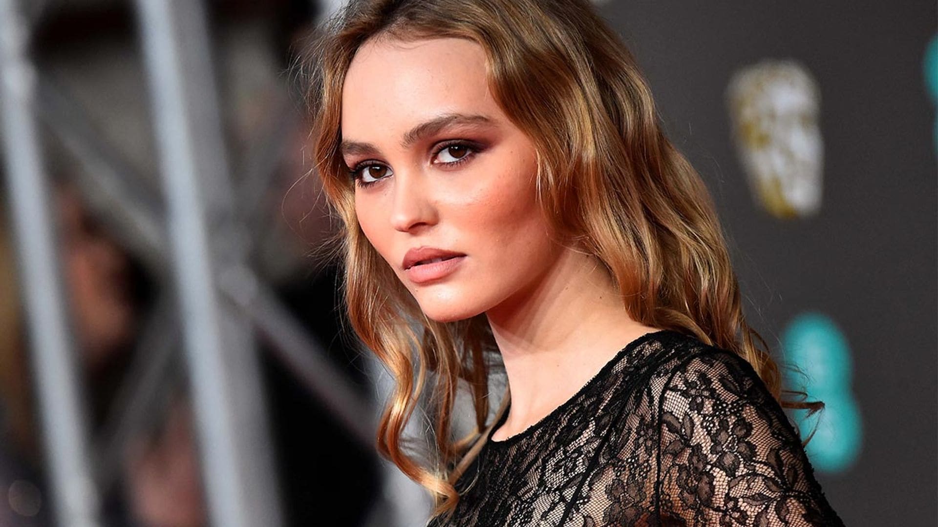 Lily-Rose Depp revela la razón por la que no se pronunció sobre el juicio de su padre contra Amber Heard