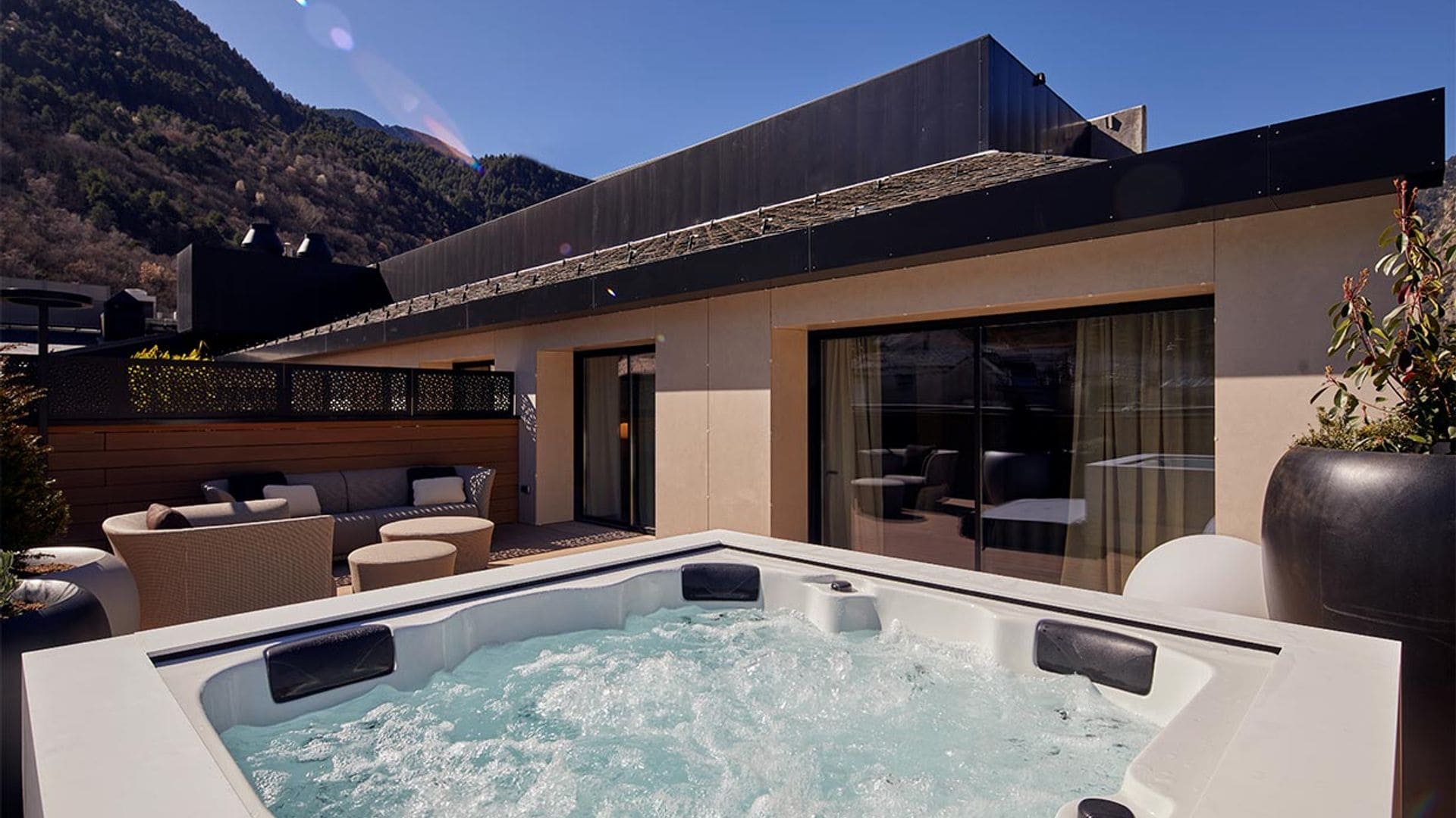 Leo Messi abre nuevo hotel en Andorra, te contamos cómo es