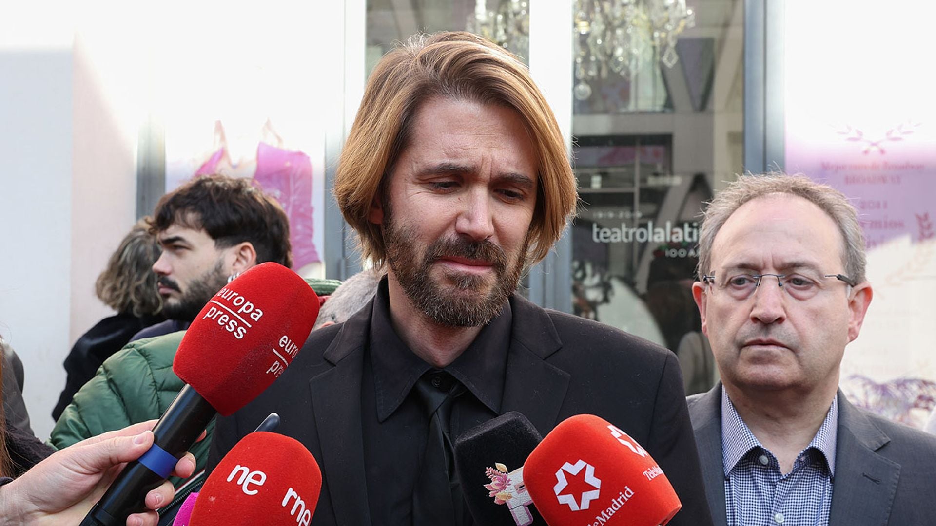 Primeras palabras de Manuel, hijo de Concha Velasco, sin poder contener las lágrimas tras la muerte de su madre
