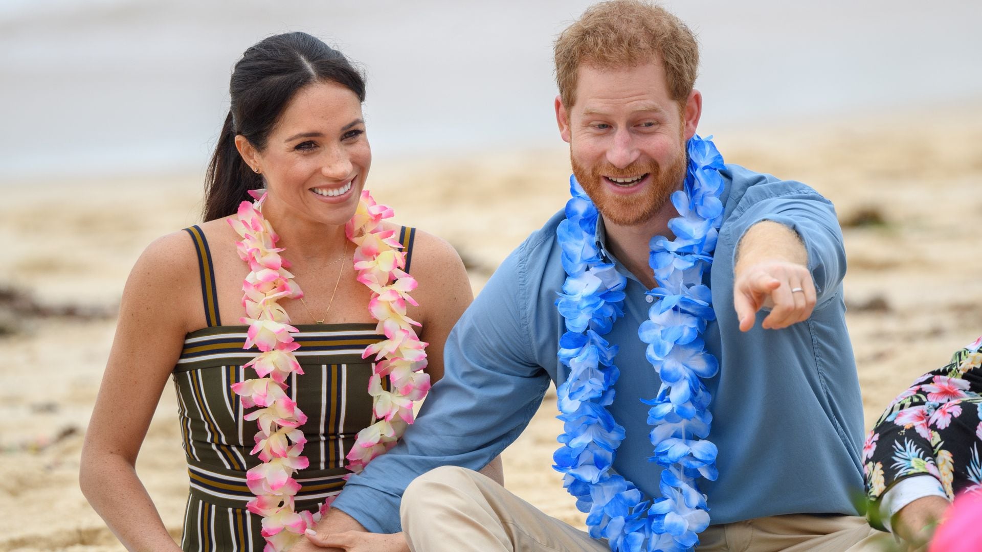 Archie, el hijo del príncipe Harry y Meghan Markle, un pequeño surfista en playas de California