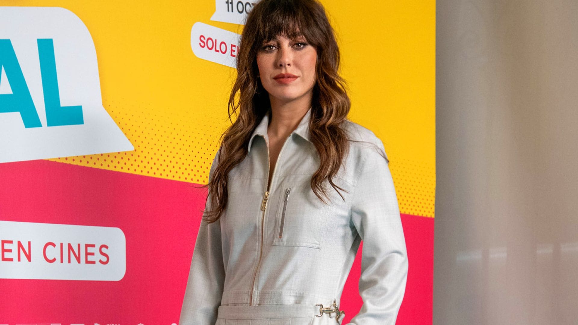 Blanca Suárez, la más transgresora con su mono y minifalda tableada para 'hacerse viral'