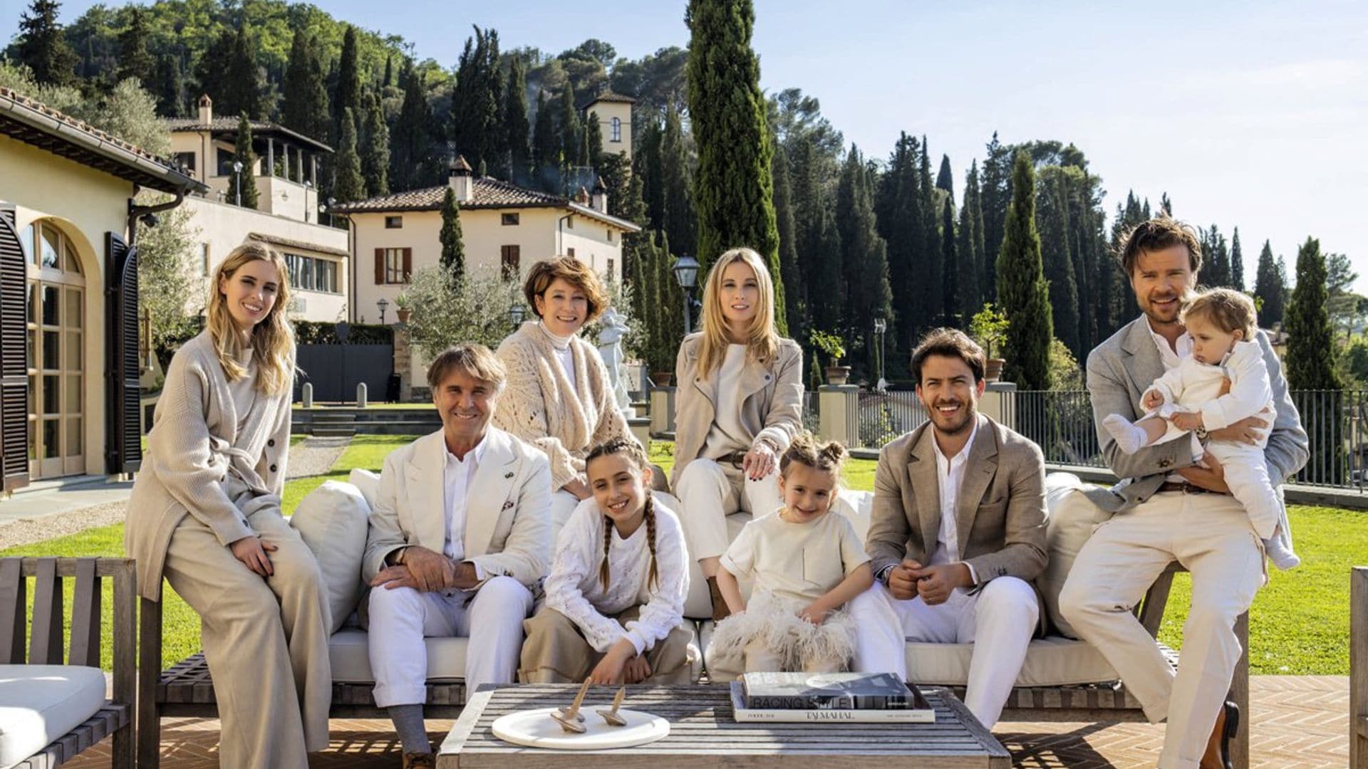 Entramos en las impresionantes villas italianas, rodeadas de historia y viñedos, de Carolina y Camilla Cucinelli, herederas del gran imperio de moda