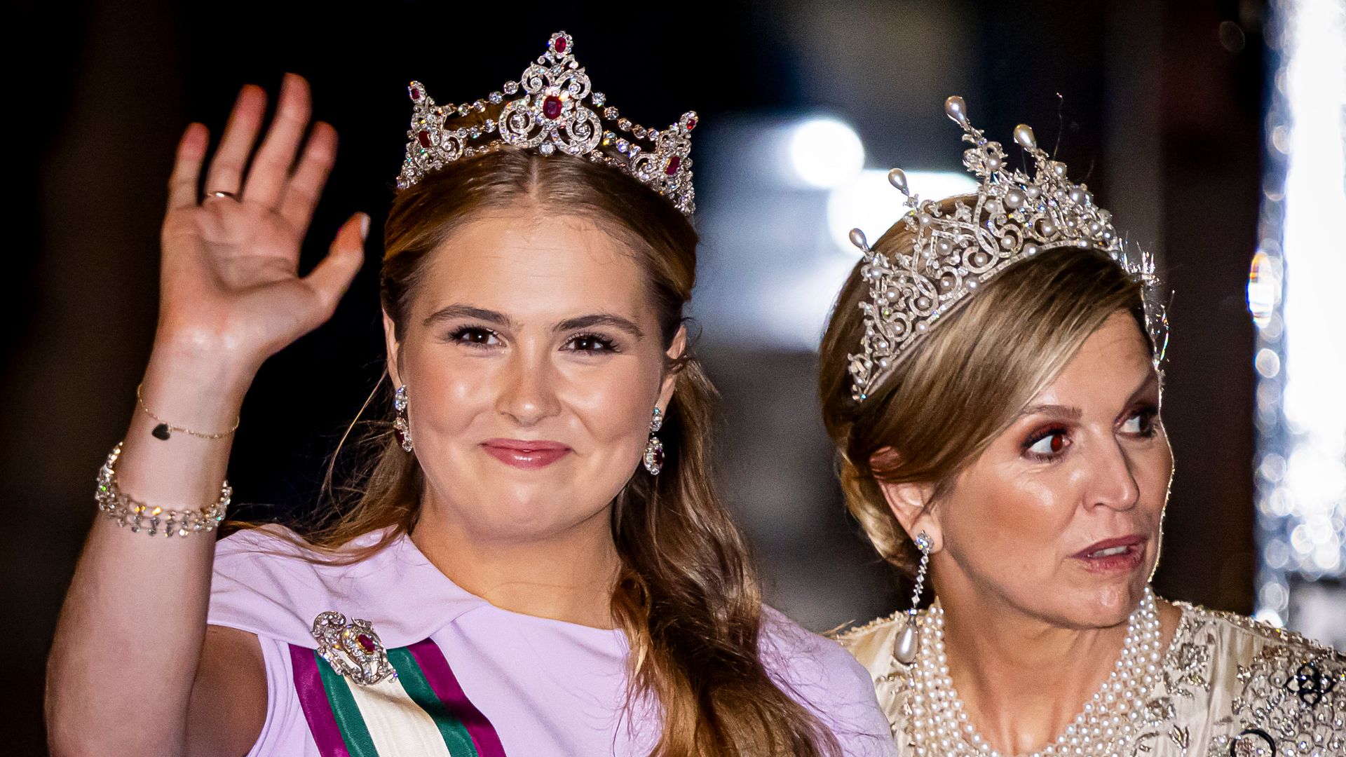 La princesa Amalia junto a la reina Máxima