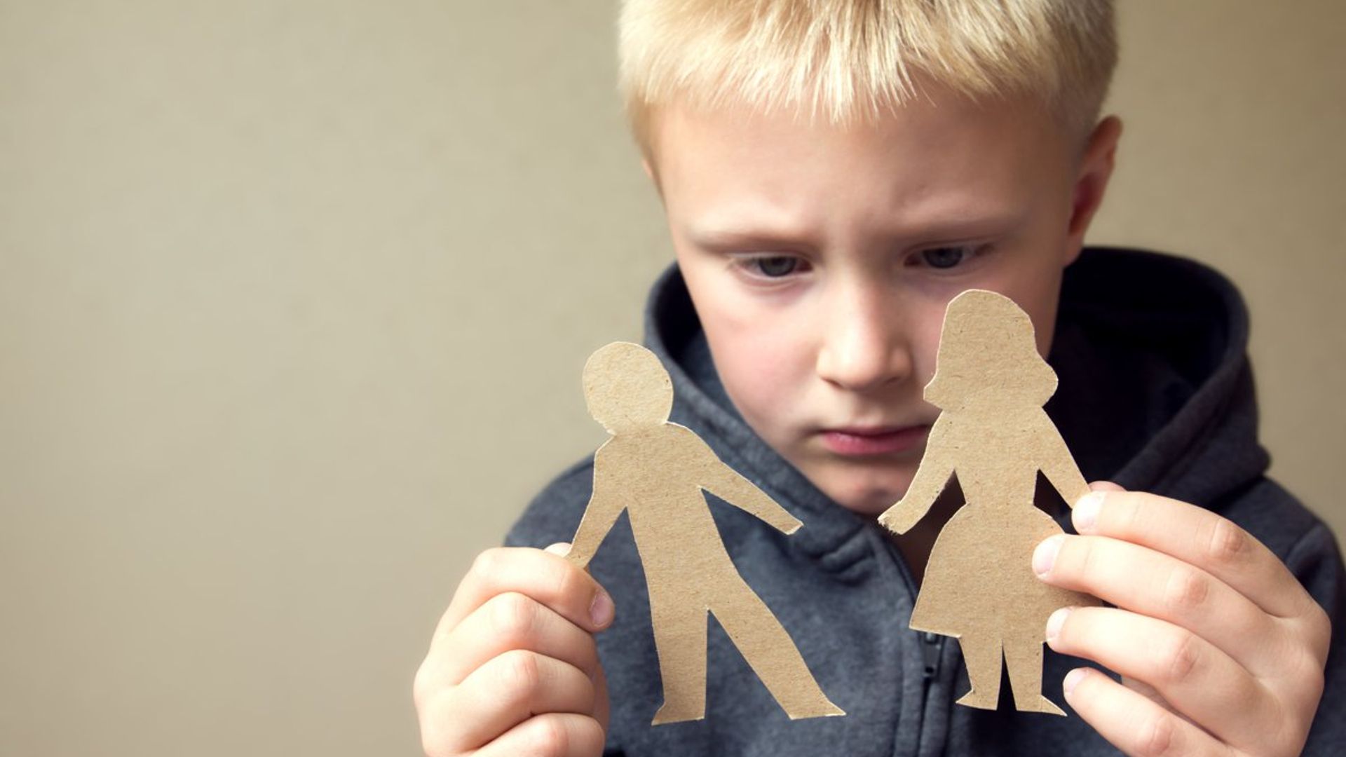 ‘Mi hijo no acepta a mi nueva pareja: ¿qué puedo hacer?’
