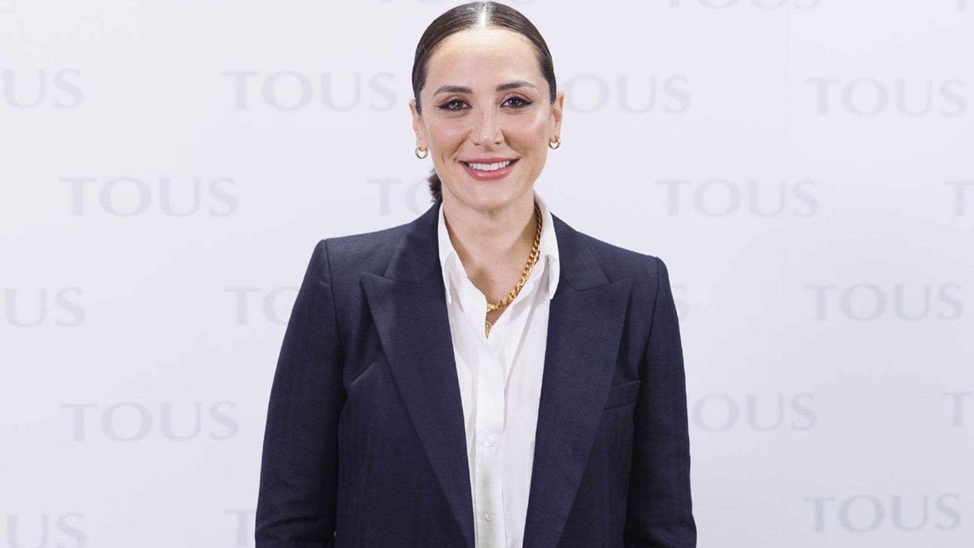 El truco de Tamara Falcó para transformar un look de camisa y vaqueros en su noche especial
