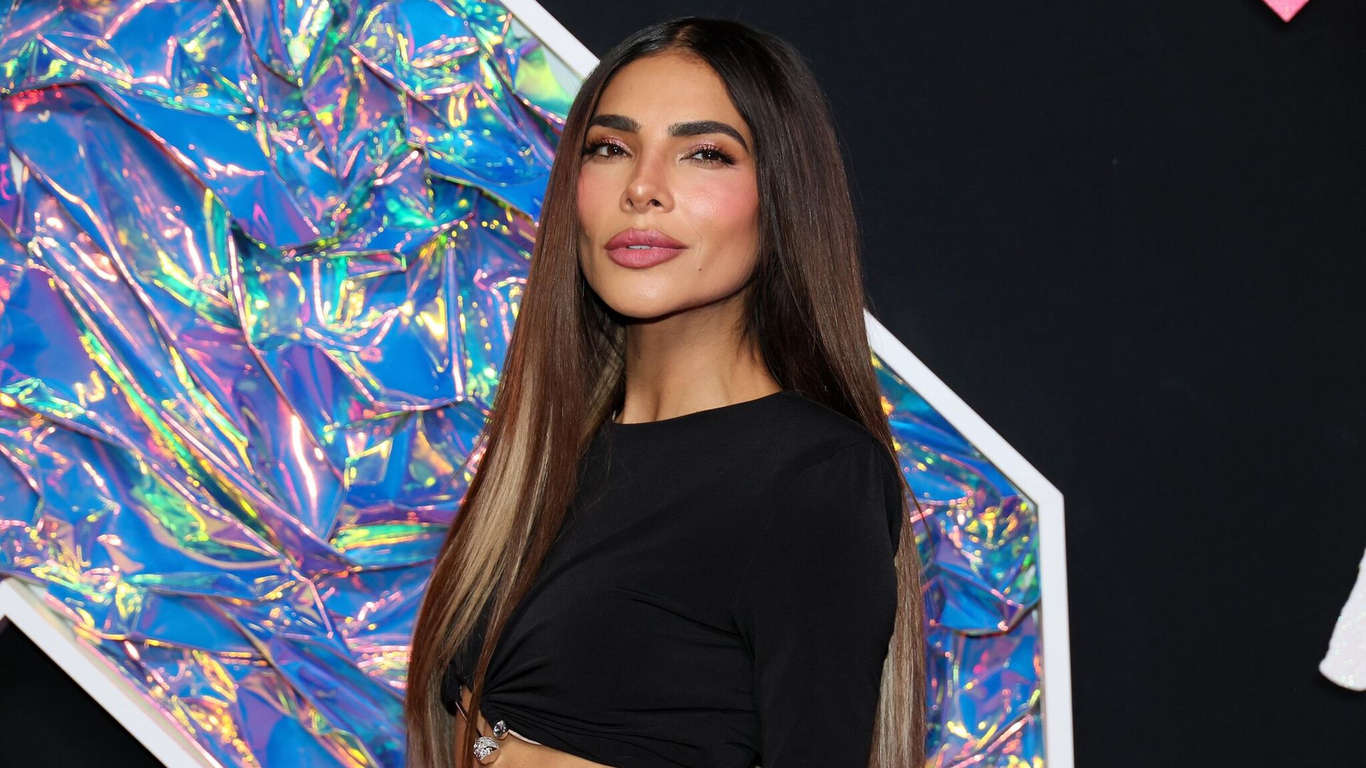 Alejandra Espinoza aclara la controversia por su actitud en el show de Año Nuevo de Univision