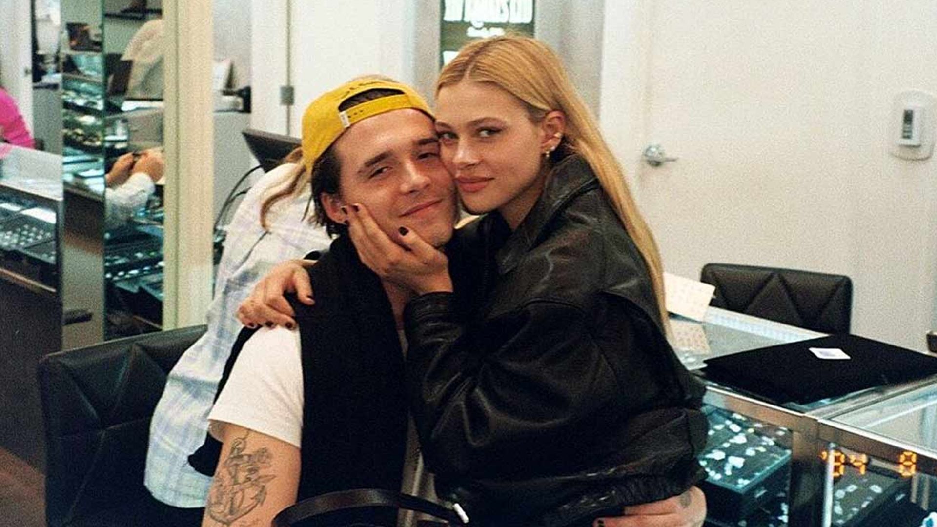 ¿'Royals' entre los invitados? La boda de Brooklyn Beckham promete ser el acontecimiento del año