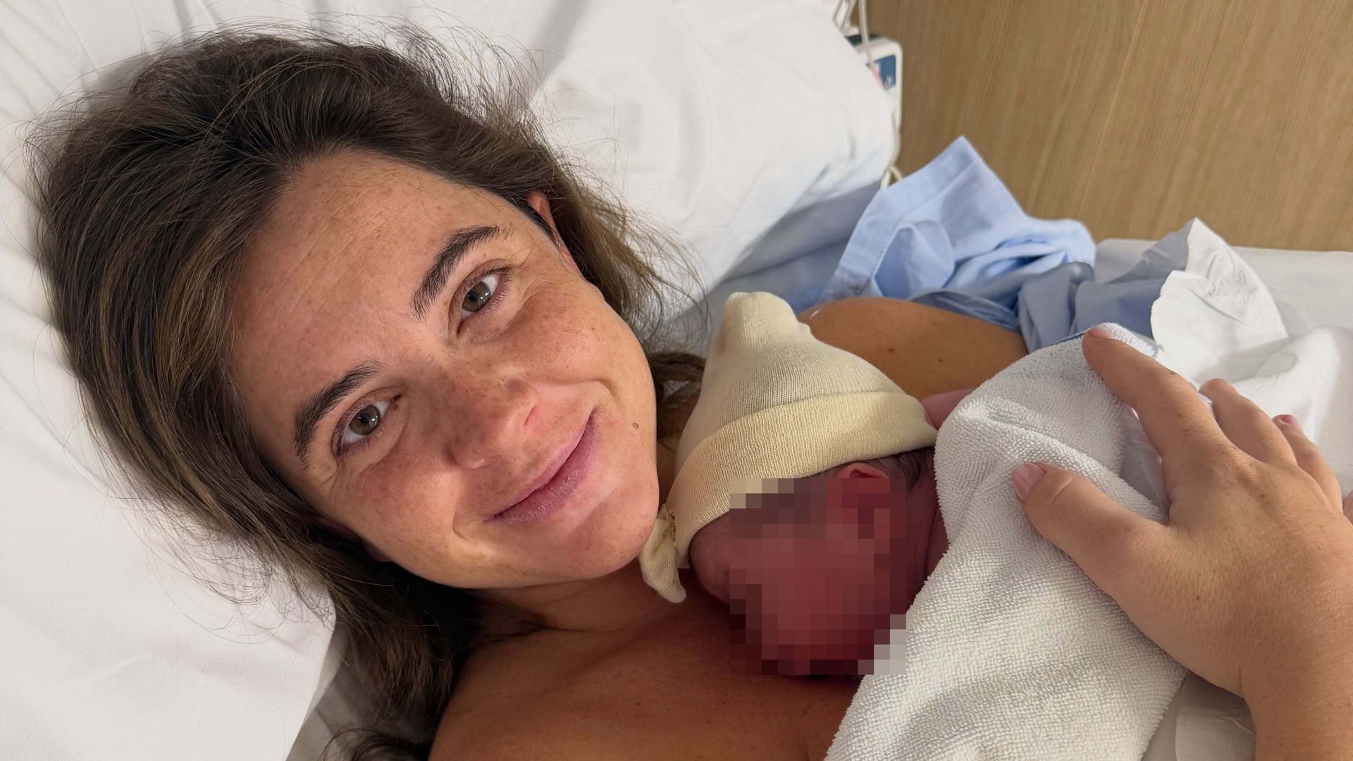 La 'influencer' Ale Segura da la bienvenida a su hija Micaela