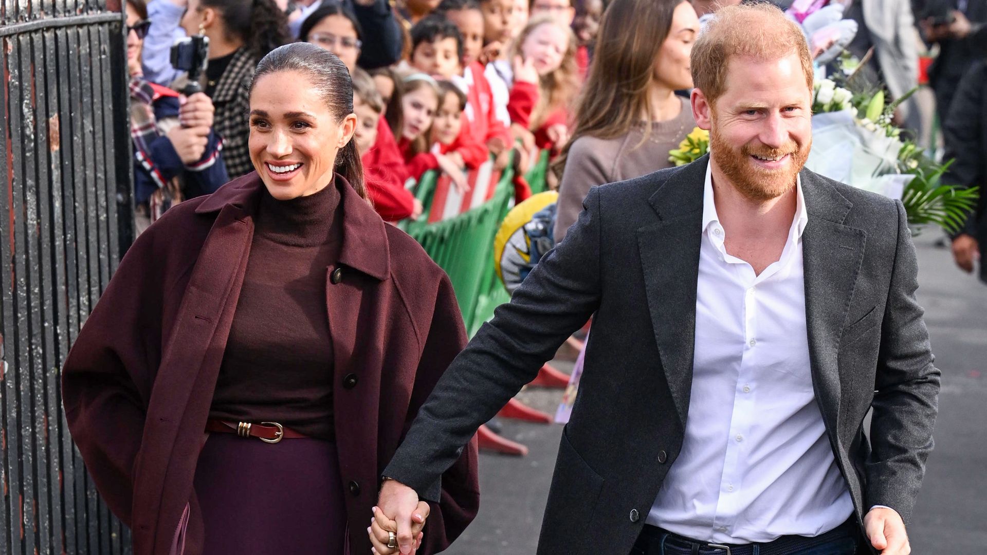 El príncipe Harry y Meghan Markle, en la ciudad británica de Nottingham, durante su primer acto público en el país desde su regreso de Estados Unidos, el 15 de octubre de 2026