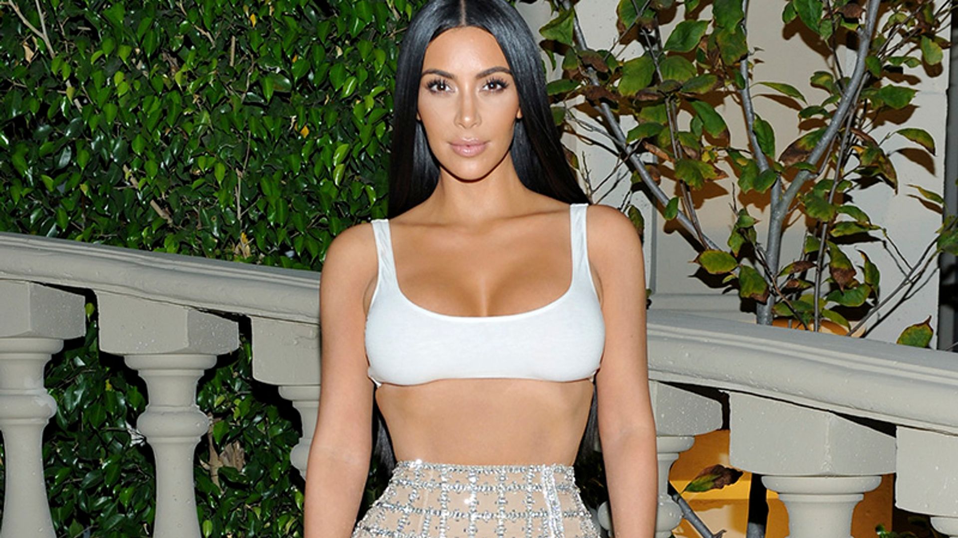 Kim Kardashian desvela que su próximo perfume tendrá la forma de su cuerpo