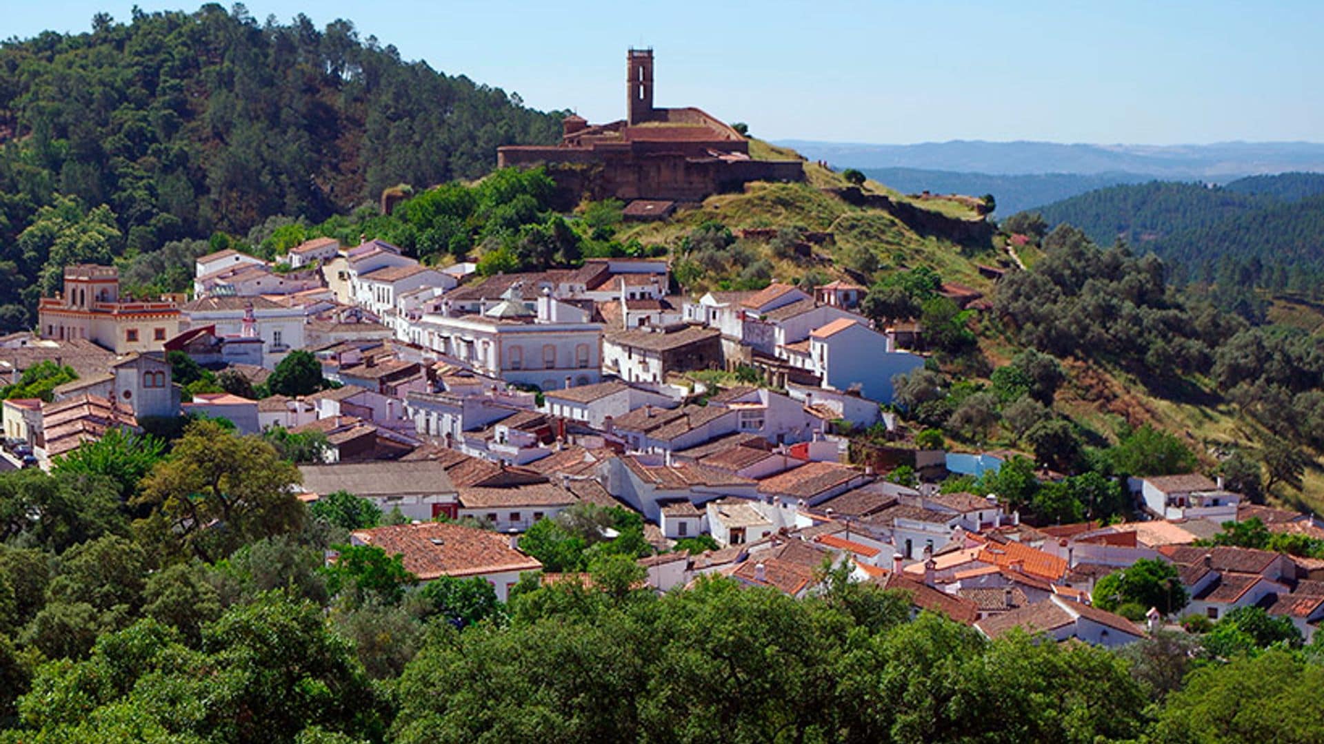Pueblos de Huelva (que no son Aracena) para disfrutar del jamón