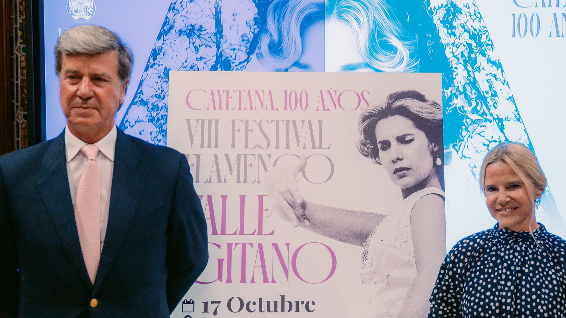 Cayetano y Eugenia Martínez de Irujo en la presentación del programa de actividades 'Cayetana, 100 años', el 24 de septiembre de 2026 en el Salón Colón del Ayuntamiento de Sevilla 