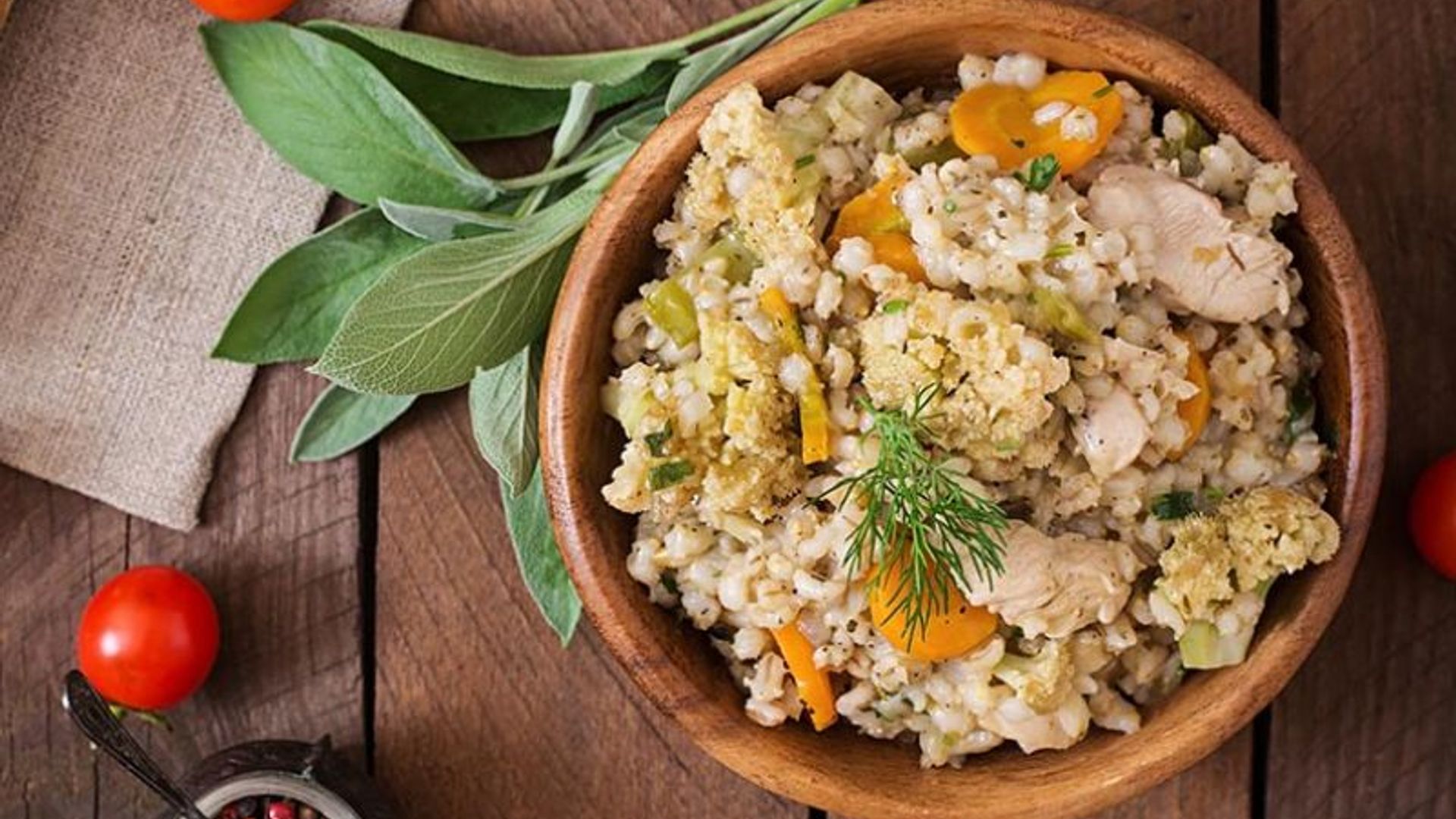 Ensalada de pollo y cebada