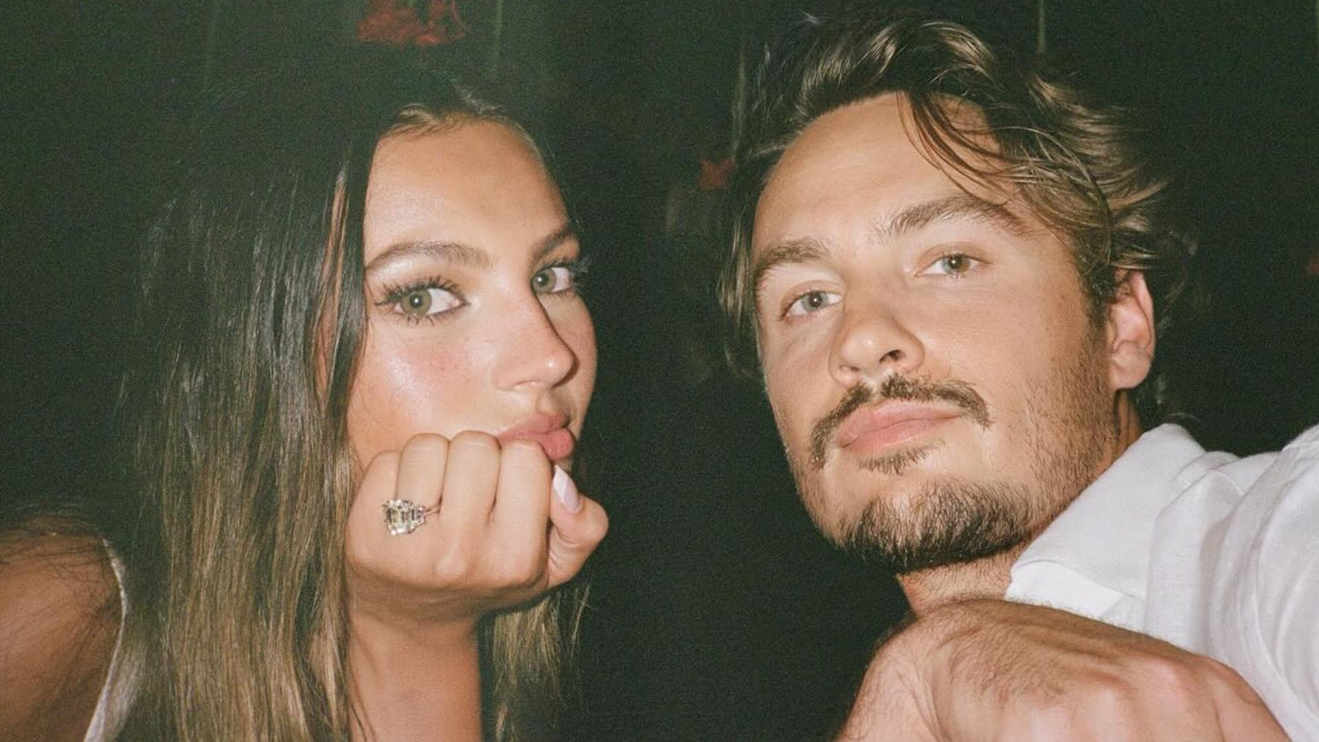 El primogénito de Pamela Anderson y Tommy Lee se ha comprometido