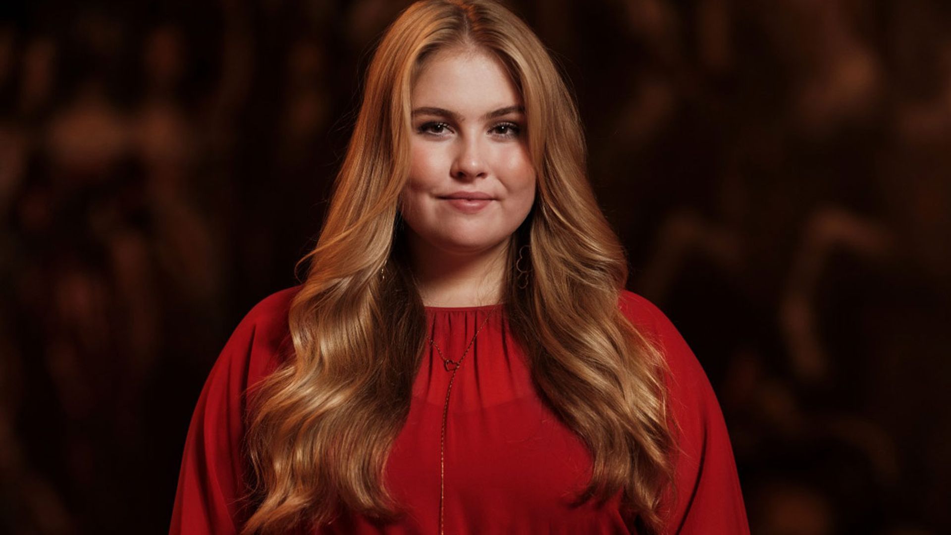 Amalia de Países Bajos cumple 18 años y lo celebra con nuevos retratos oficiales