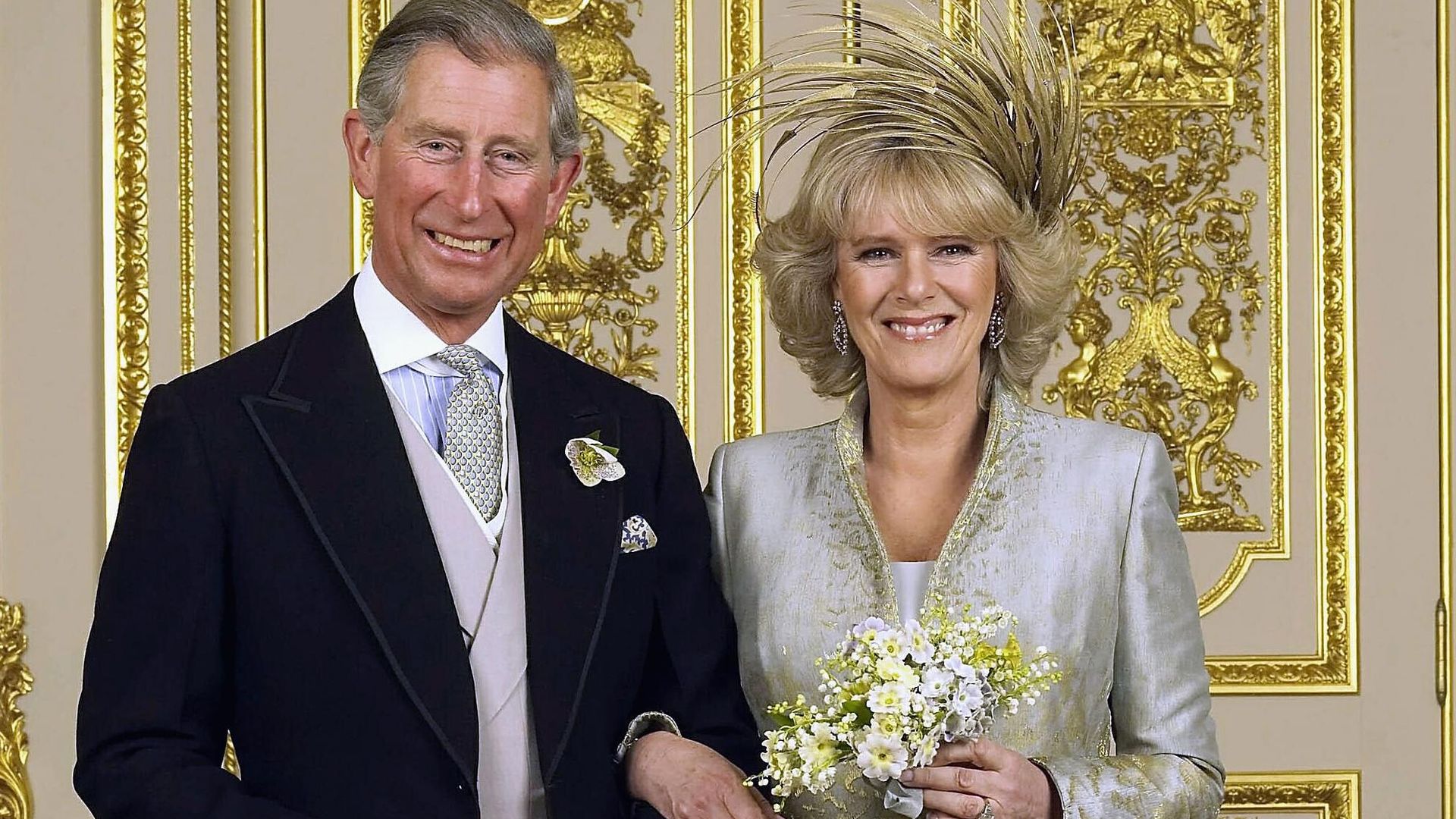 En un momento desafiante, el rey Carlos y la reina Camilla celebran 19 años de casados