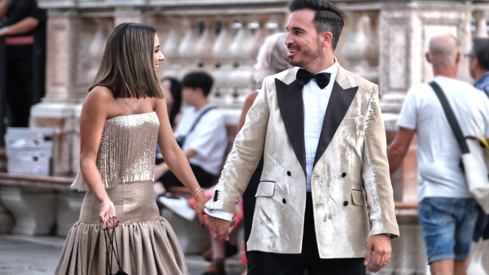Las imágenes más espectaculares de Javier Castillo y Verónica Díaz en su romántica y divertida cita veneciana